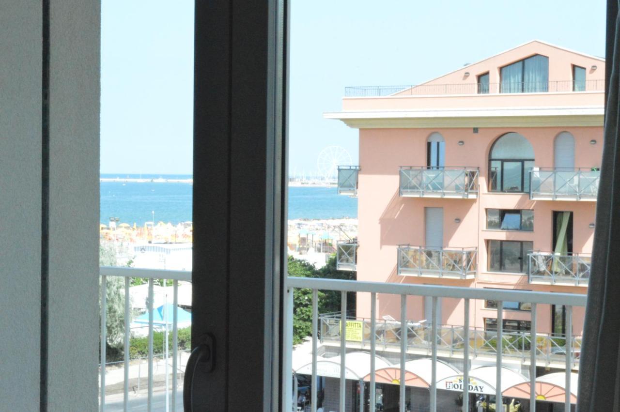 Hotel Riva E Mare Римини Екстериор снимка