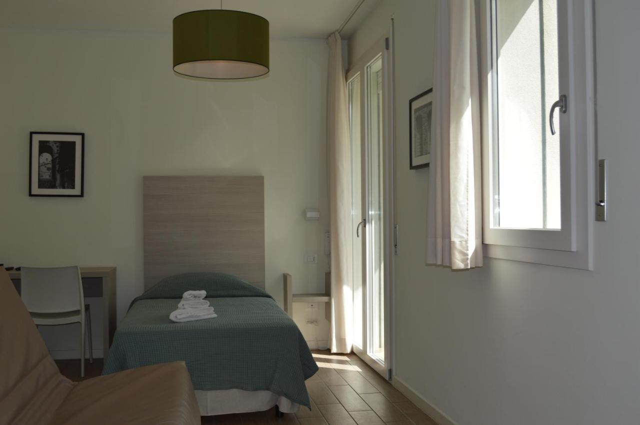 Hotel Riva E Mare Римини Екстериор снимка