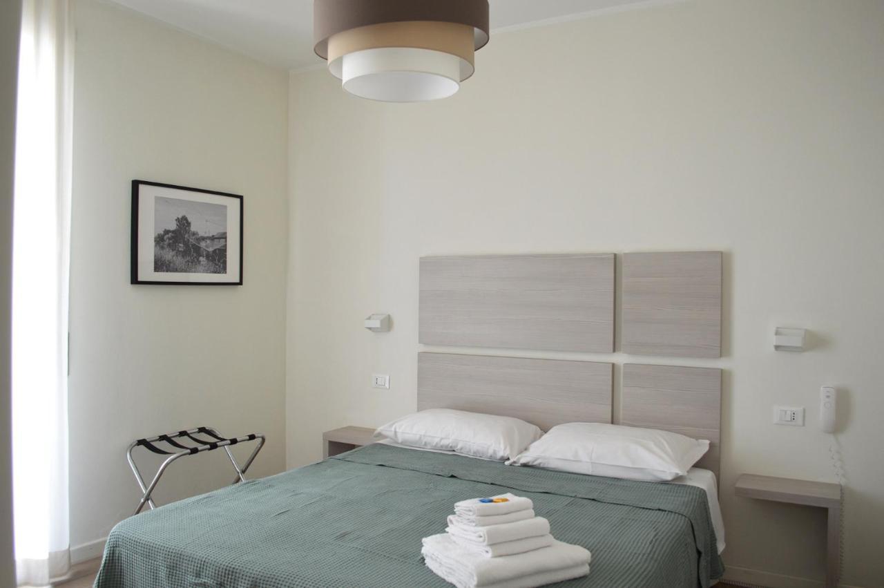 Hotel Riva E Mare Римини Екстериор снимка