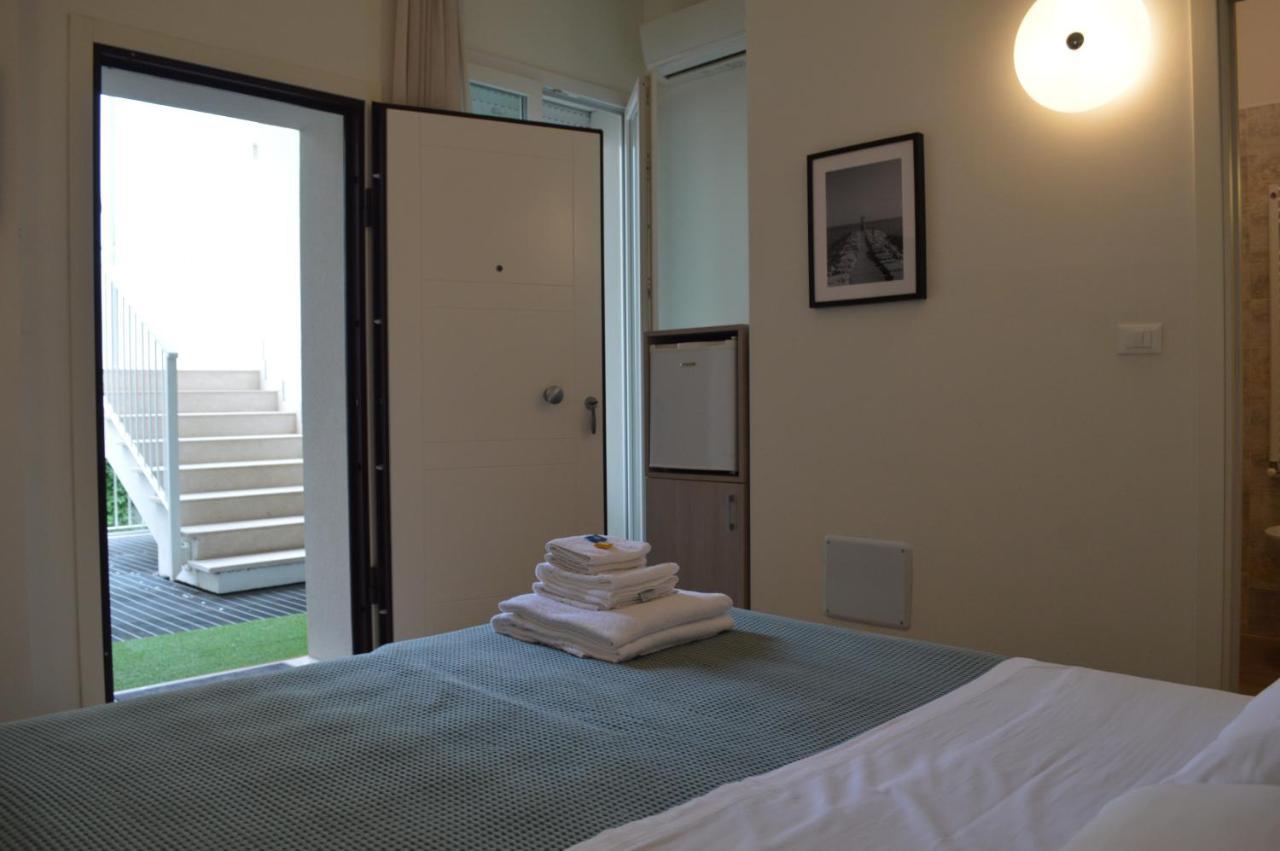 Hotel Riva E Mare Римини Екстериор снимка