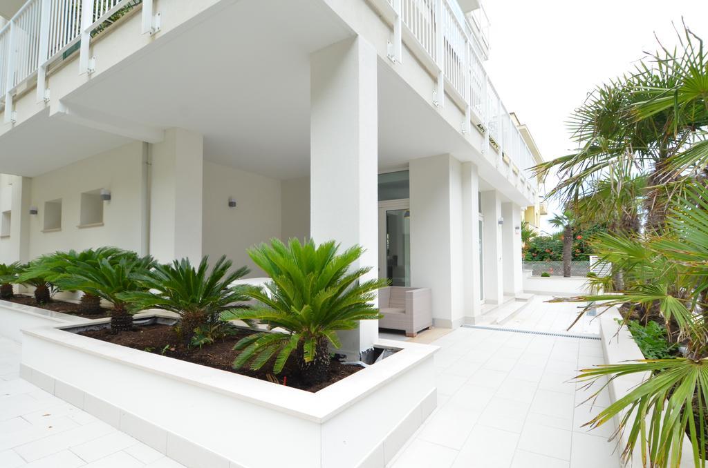 Hotel Riva E Mare Римини Екстериор снимка